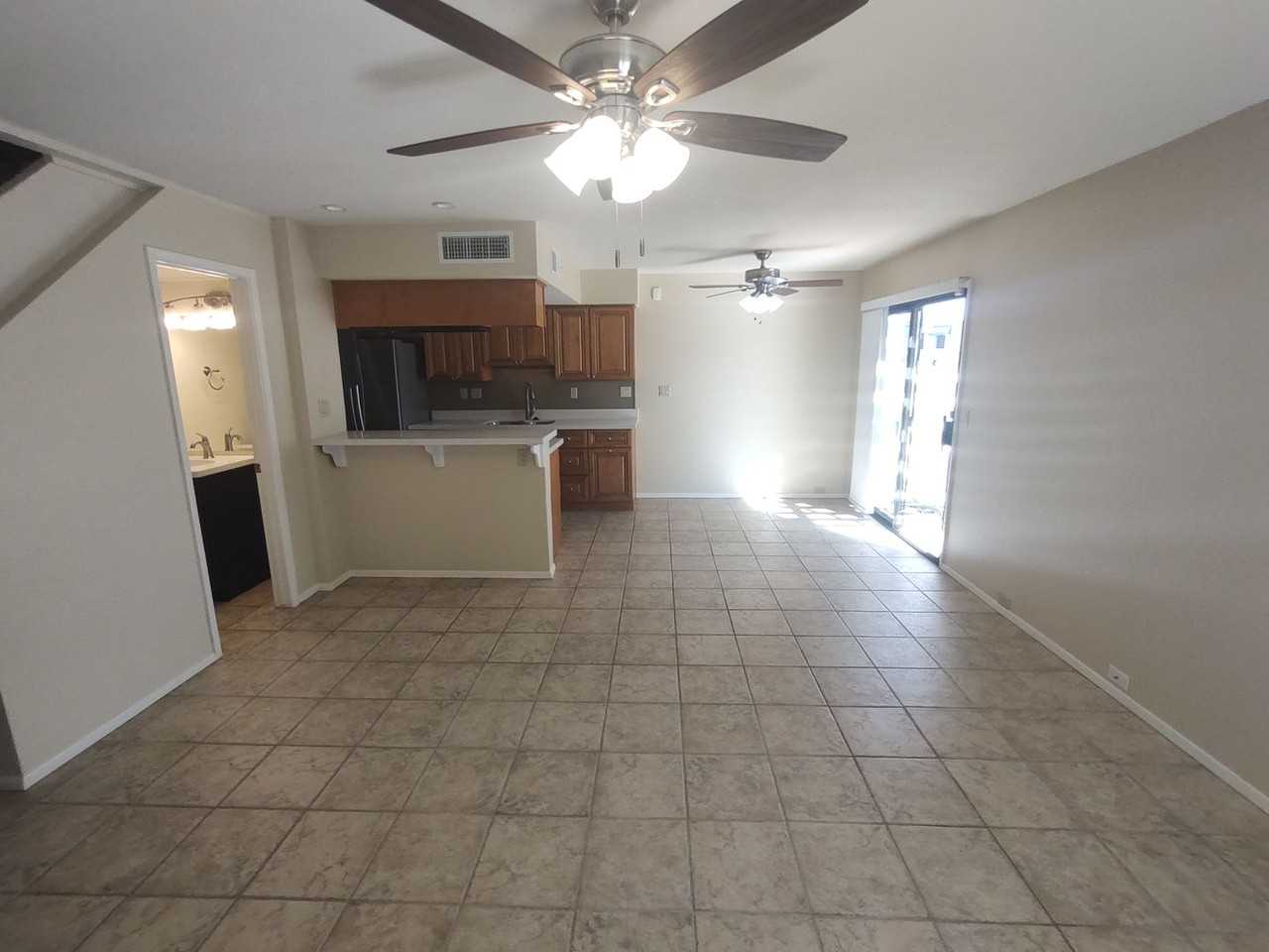 4809 E Euclid Ave #2 - Photo 3 of 12