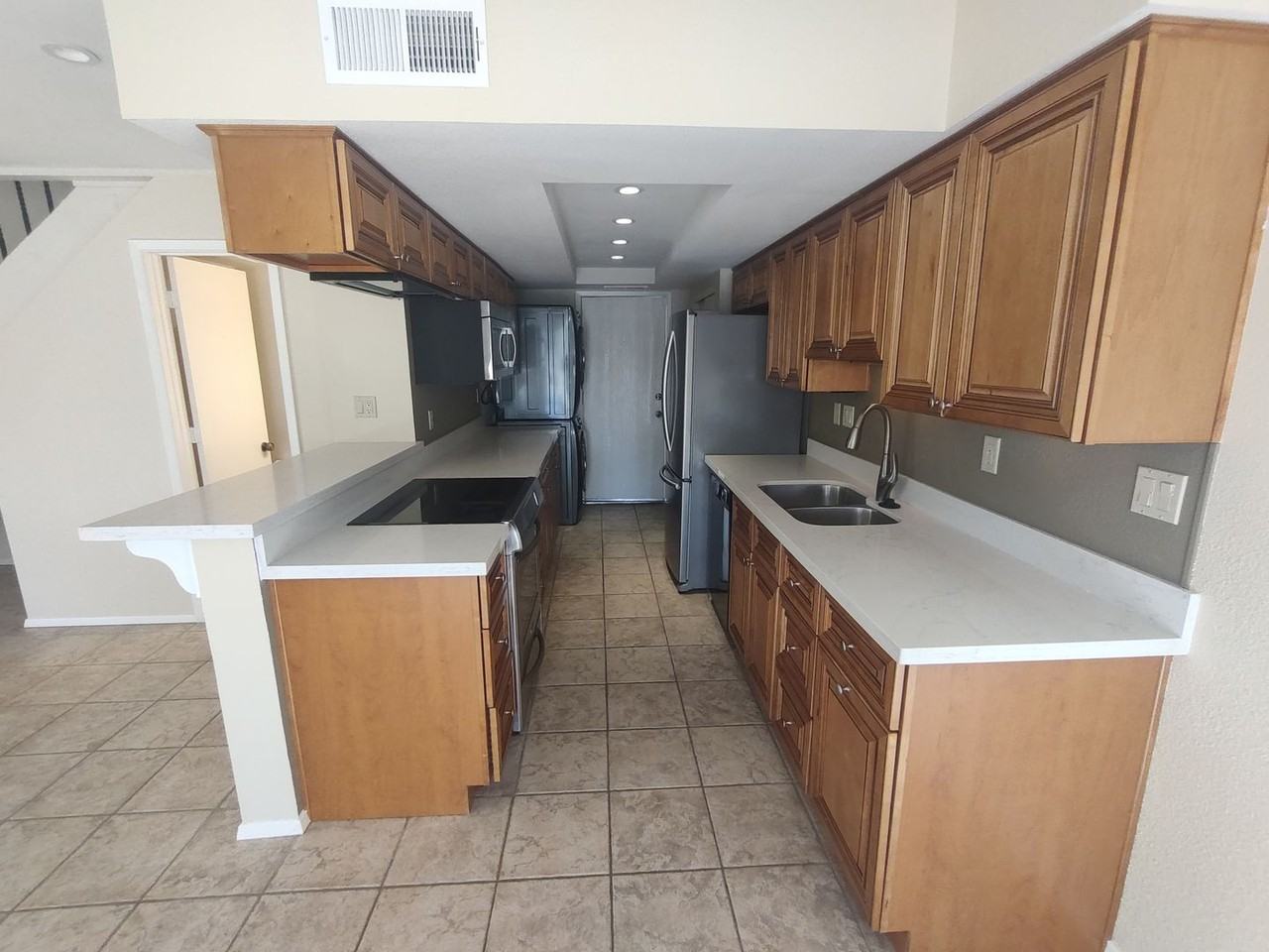 4809 E Euclid Ave #2 - Photo 5 of 12