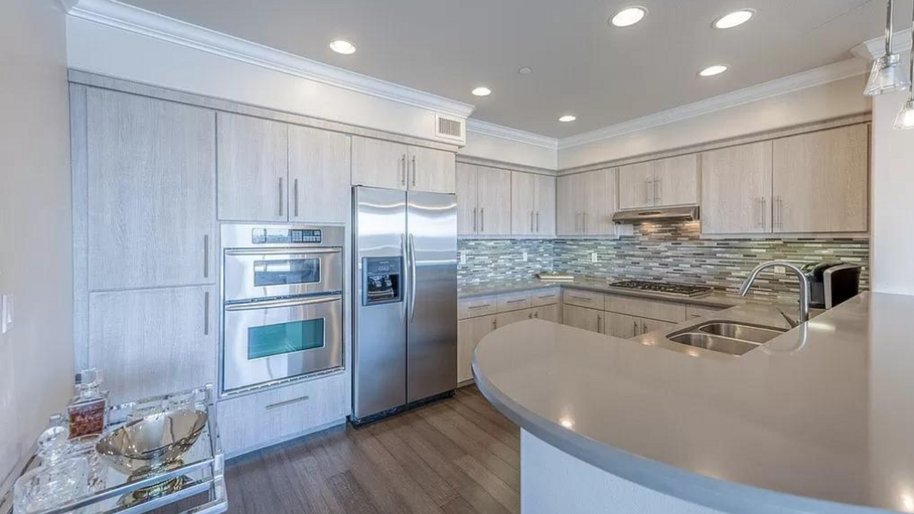 4346 Tradewinds Dr - Photo 2 of 34