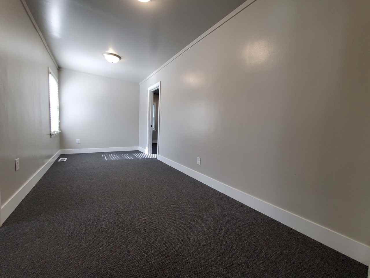 812 Arthur St - Photo 3 of 9