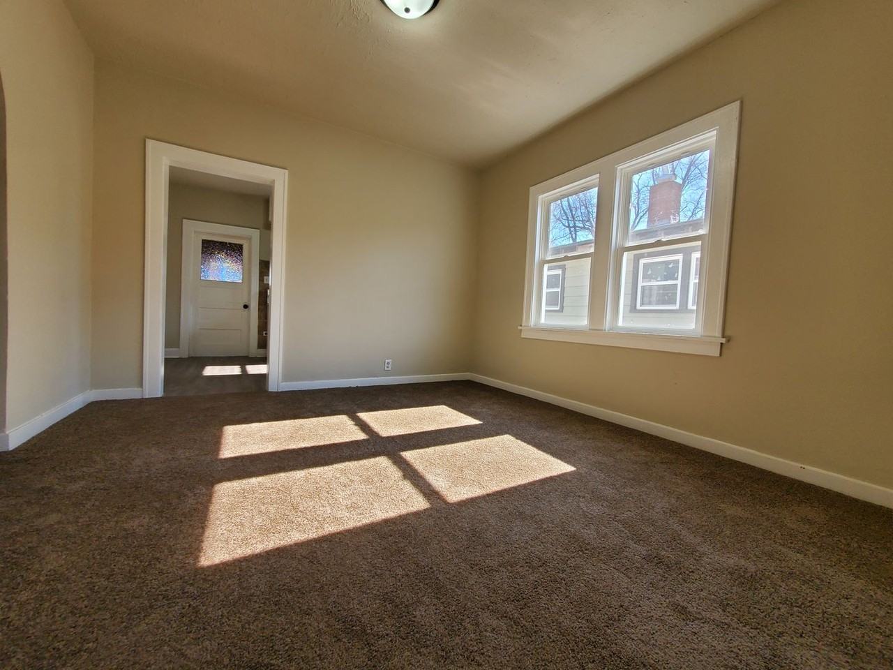 347 Tompkins St - Photo 3 of 8