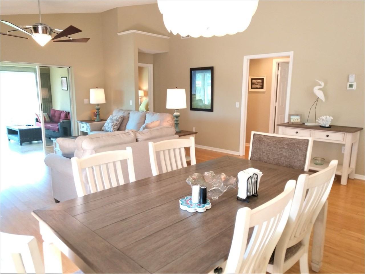 540 Clubside Cir - Photo 6 of 42