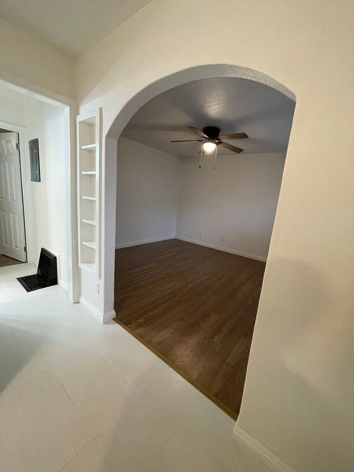 320 Star St #A - Photo 4 of 14