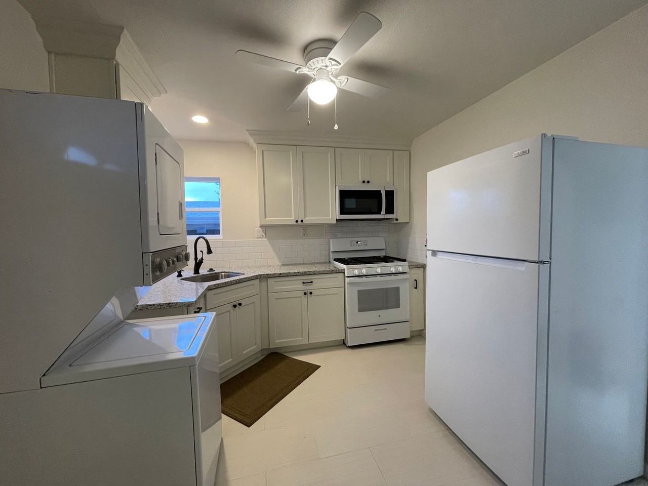 320 Star St #A - Photo 6 of 14