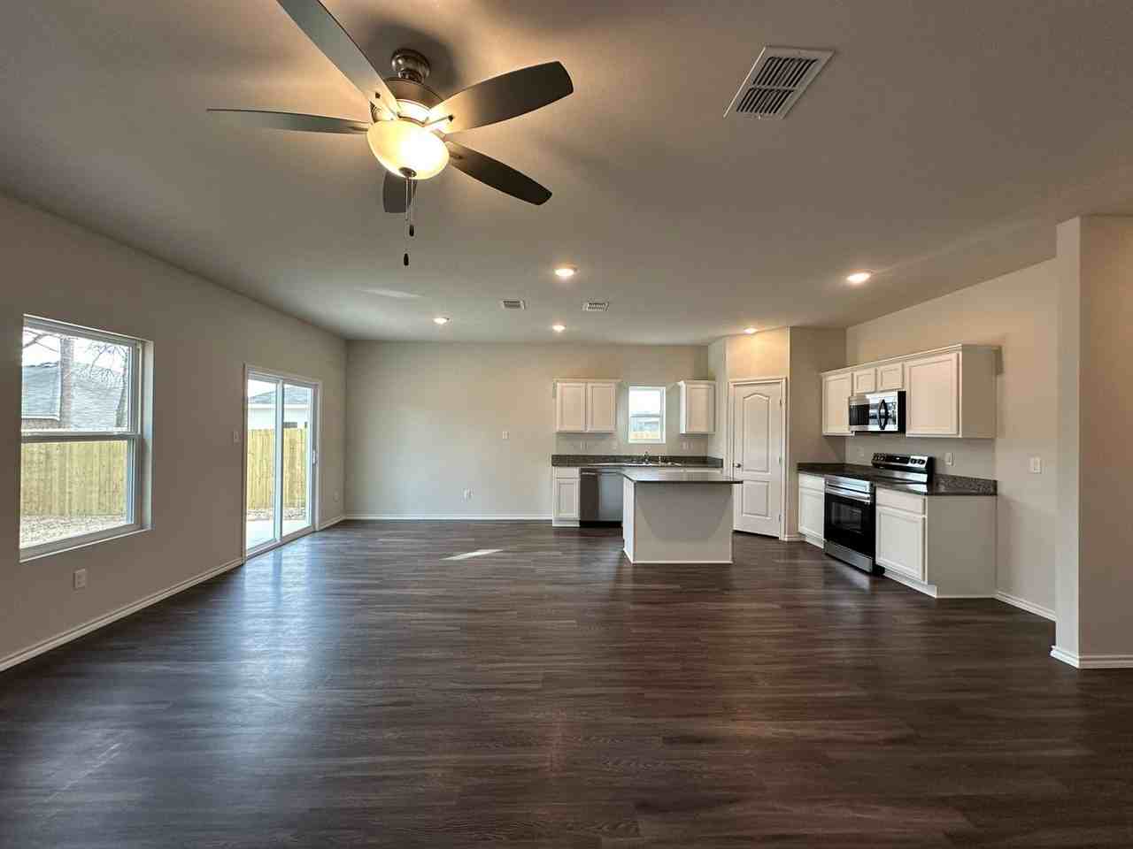 1102 Mayme Ct - Photo 6 of 23