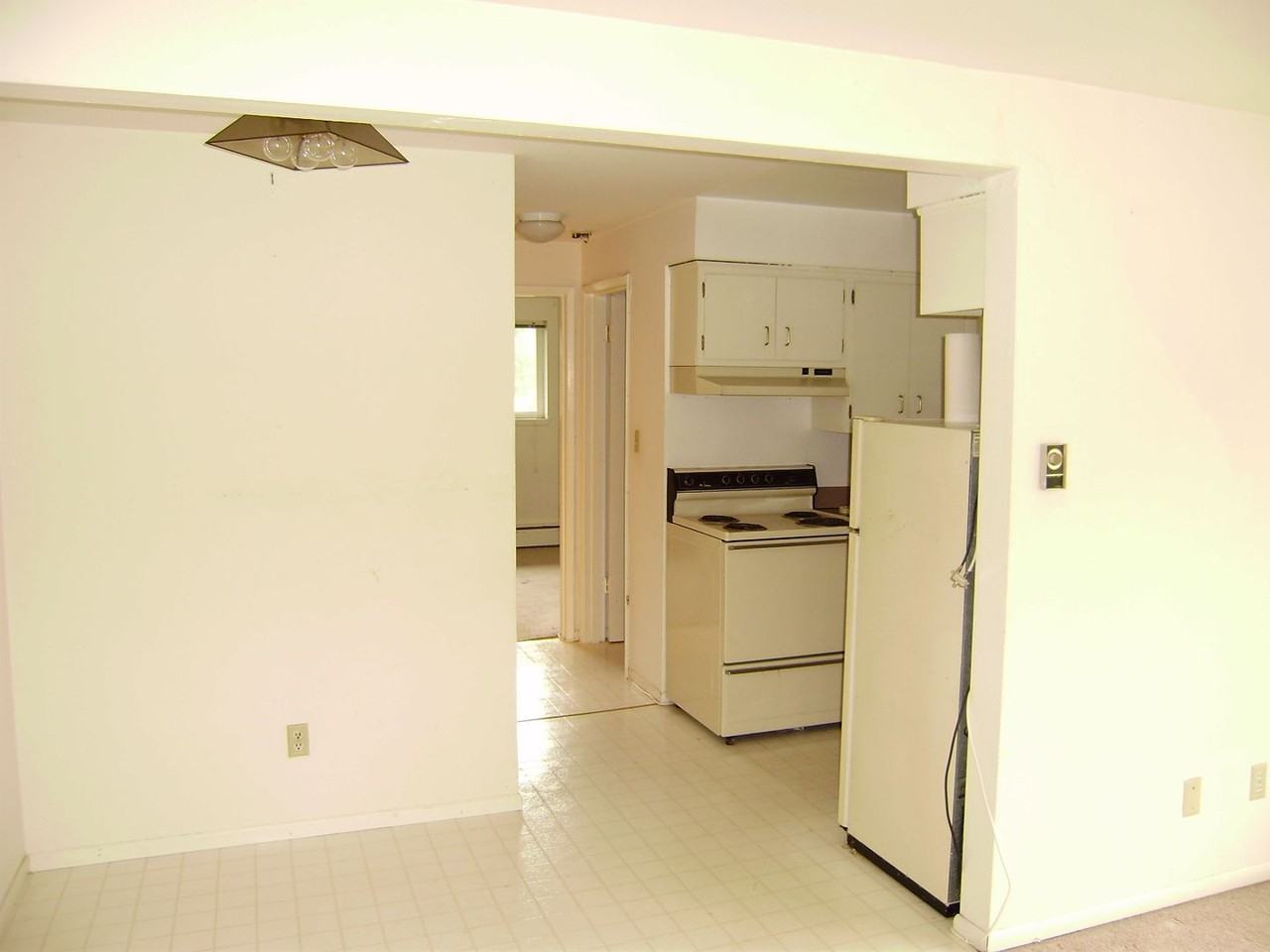 7407 Sand Point Way Ne - Photo 3 of 5