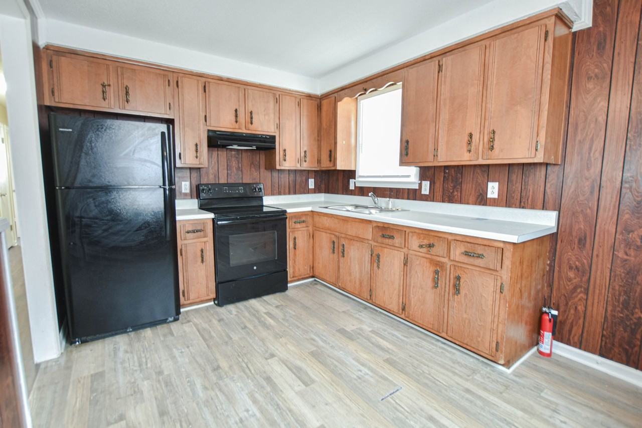 2730 Ann Drive - Photo 5 of 11