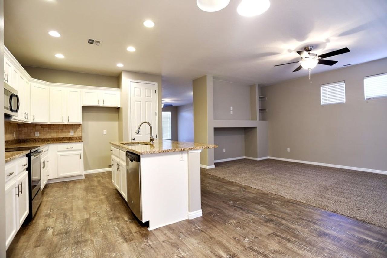 3556 E Hidden Springs Dr - Photo 3 of 15