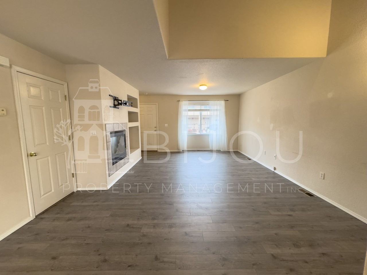 2533 Mesa Springs Vw - Photo 2 of 20