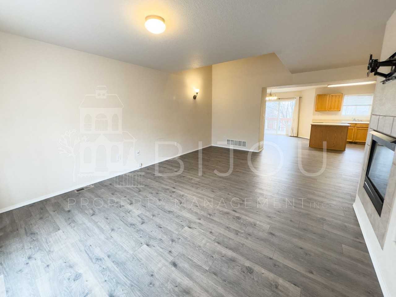 2533 Mesa Springs Vw - Photo 4 of 20