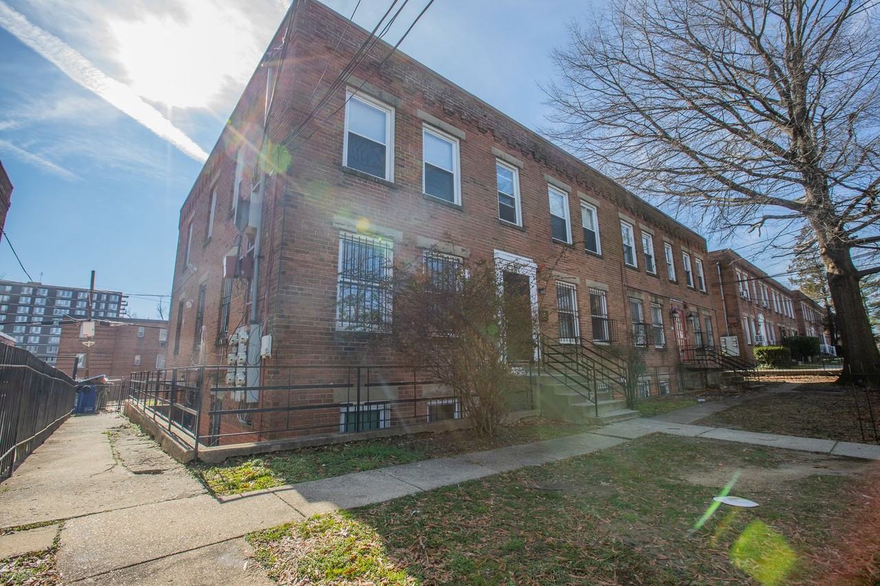 74 Galveston Pl Sw - Photo 2 of 20