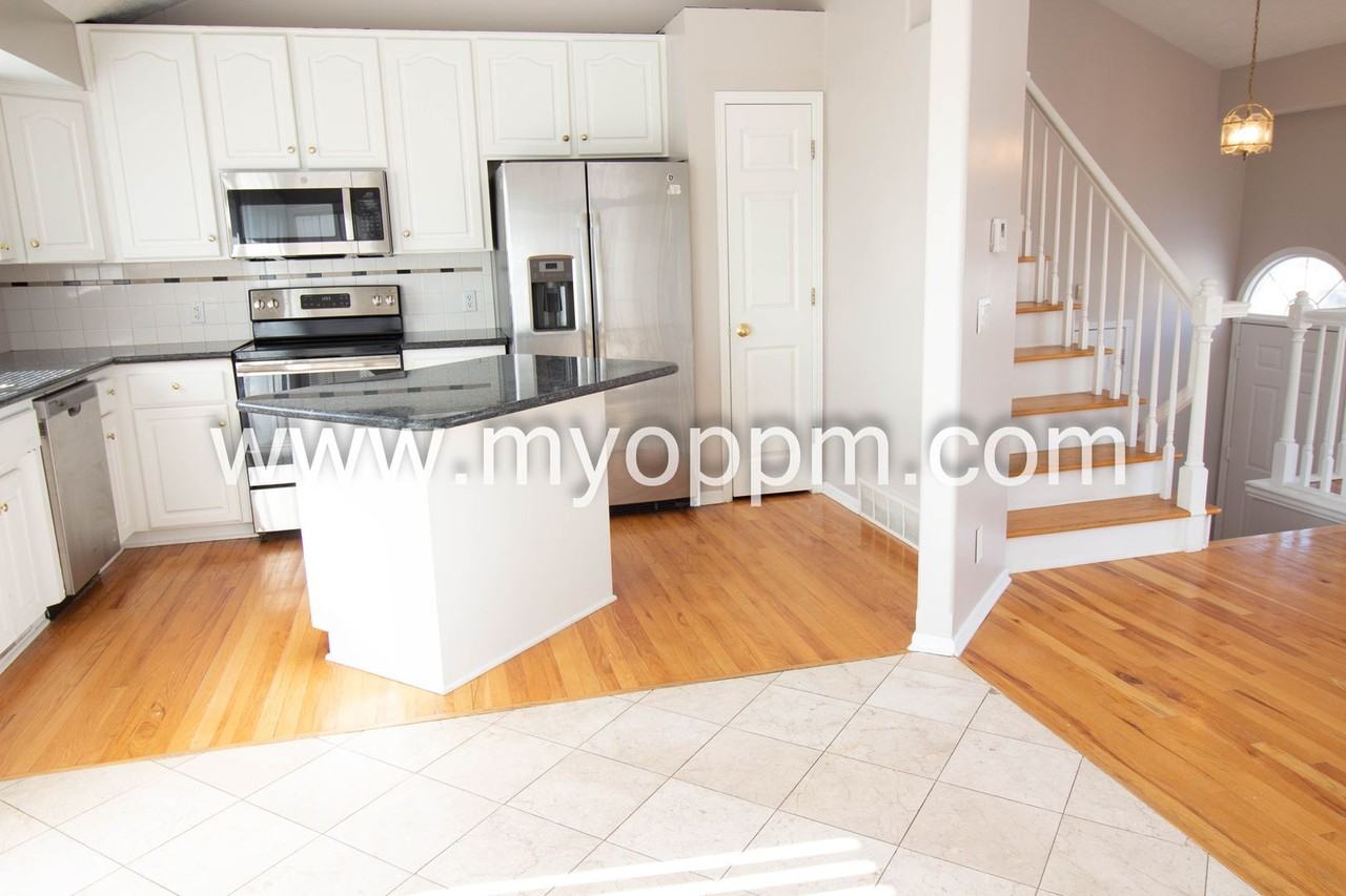 12927 Ogden St - Photo 7 of 33