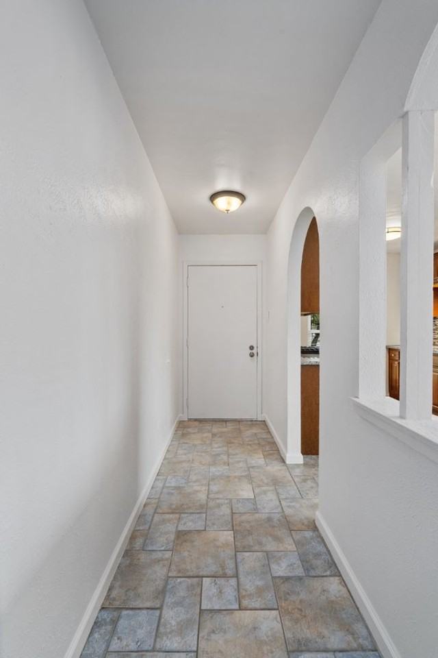 2701 Alderwood Dr - Photo 4 of 25