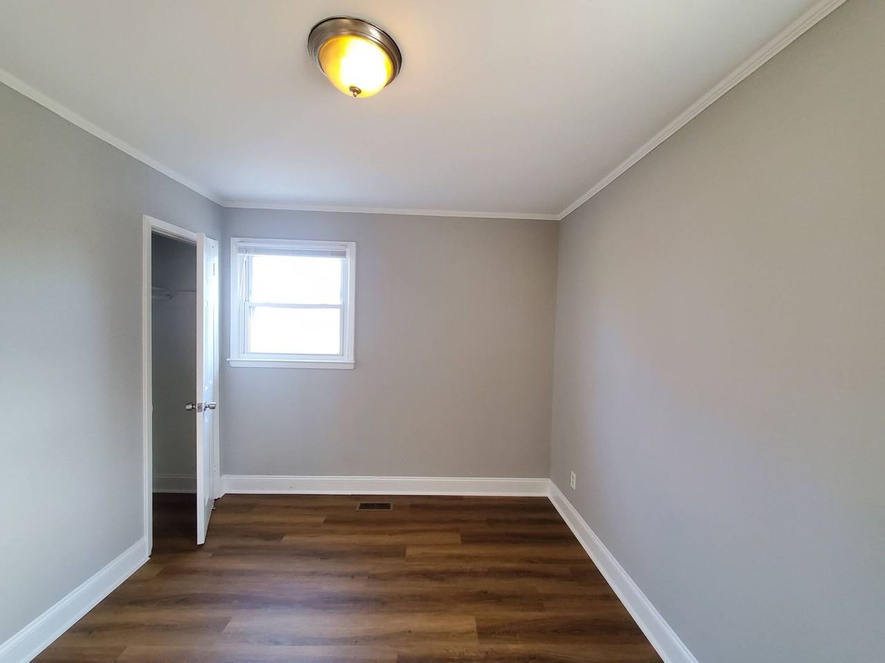 131 Goff St - Photo 6 of 10