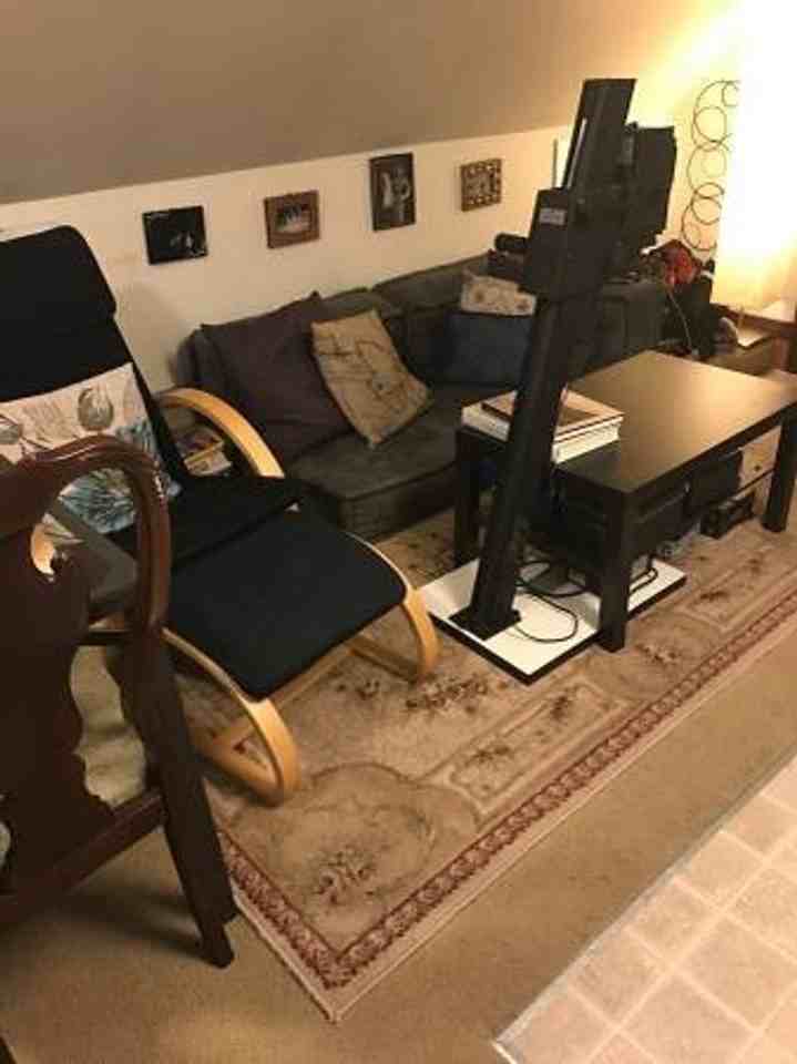 512 E Chestnut St - Photo 3 of 6