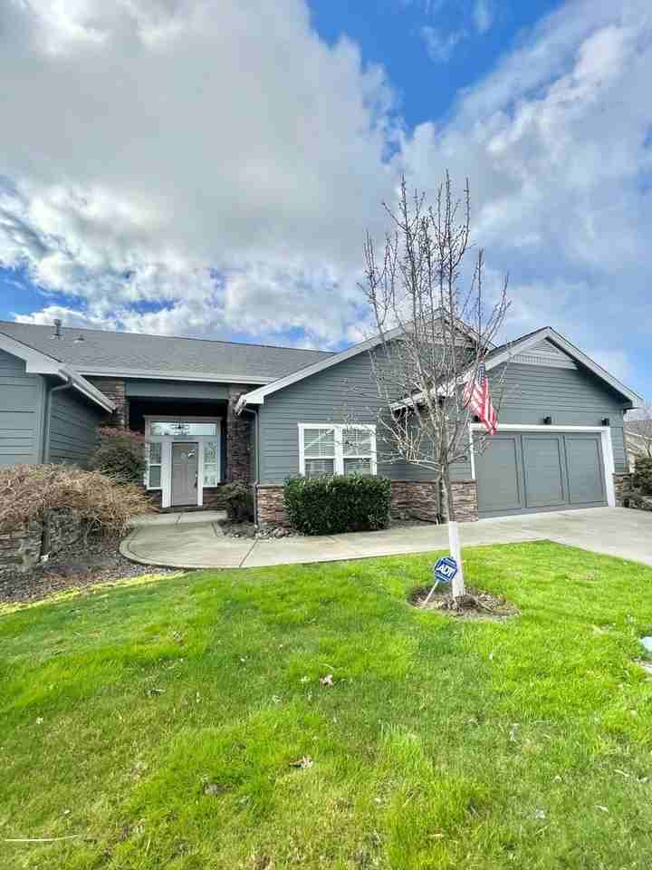 94 Skyhawk Dr