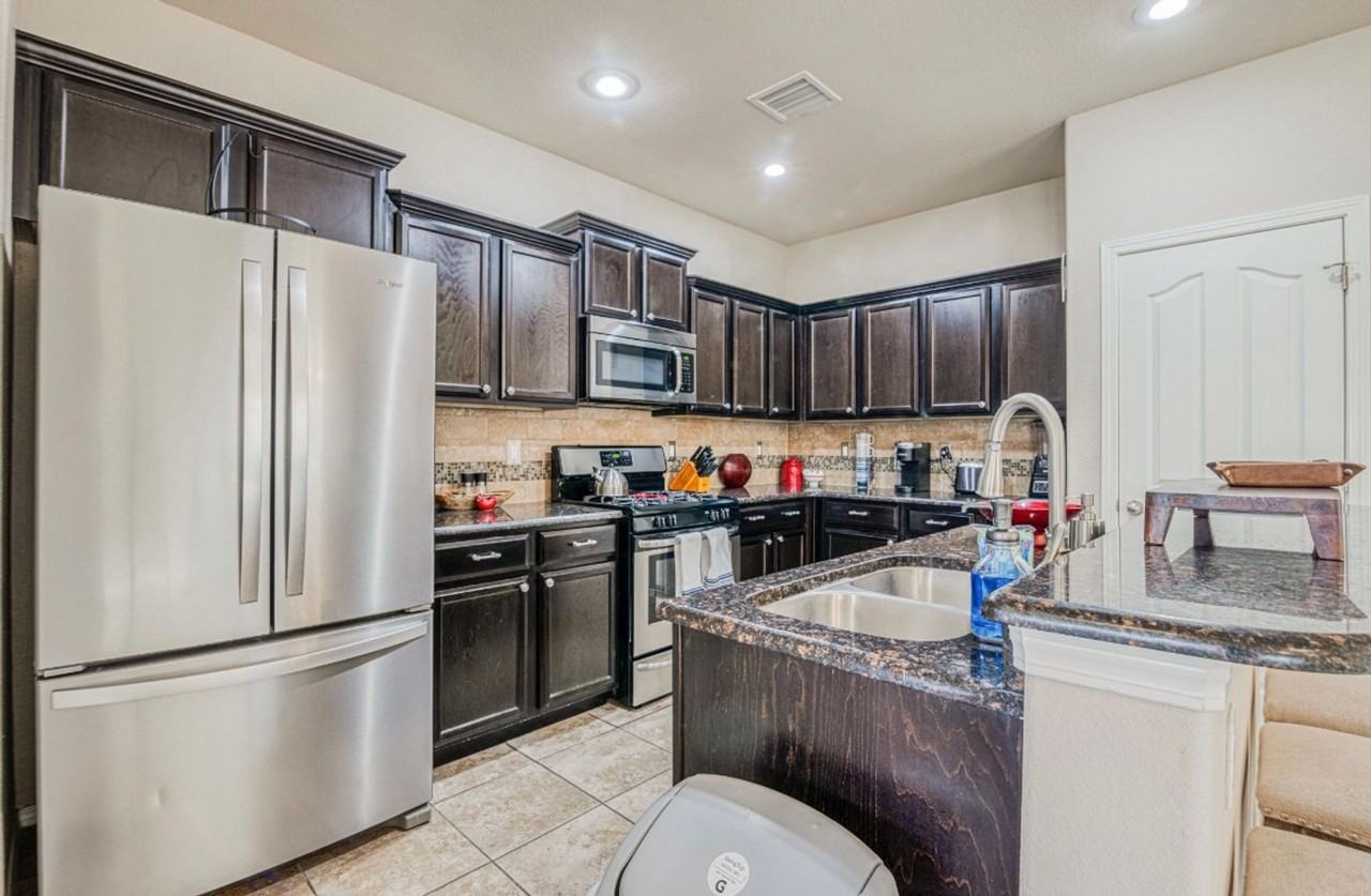 7413 Red Cedar Dr - Photo 4 of 50