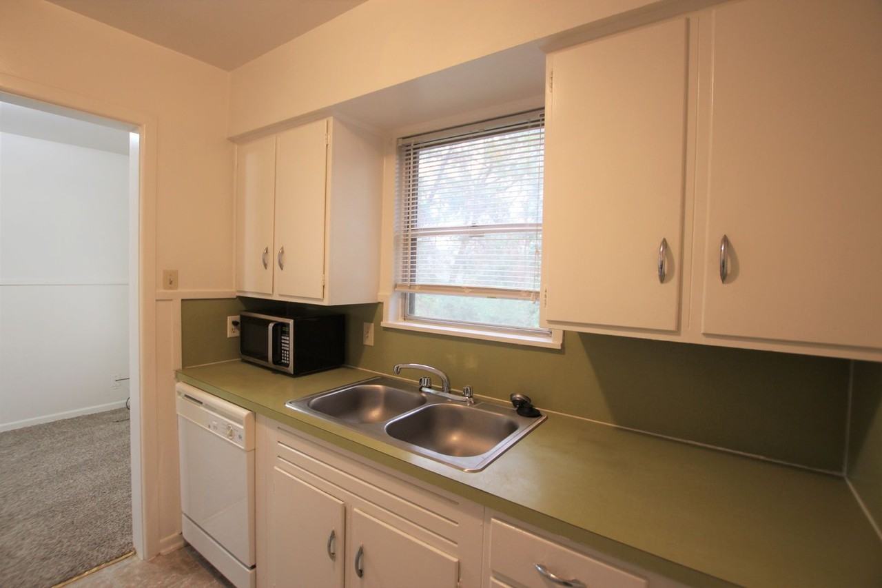 429 1/2 E Hudson St - Photo 6 of 12