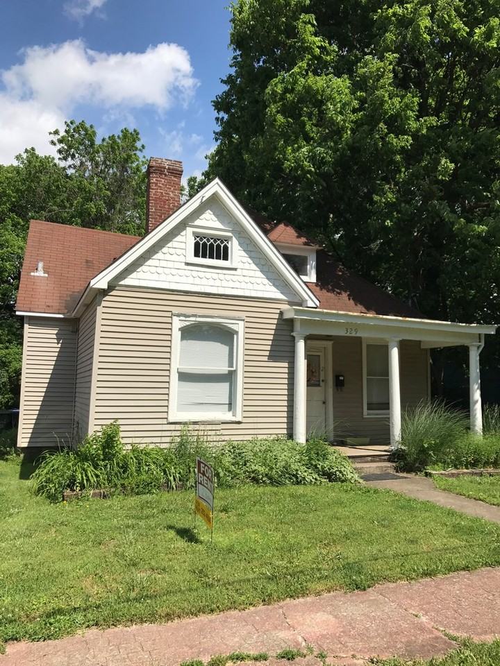 329 Oldham Ave - Photo 4 of 27