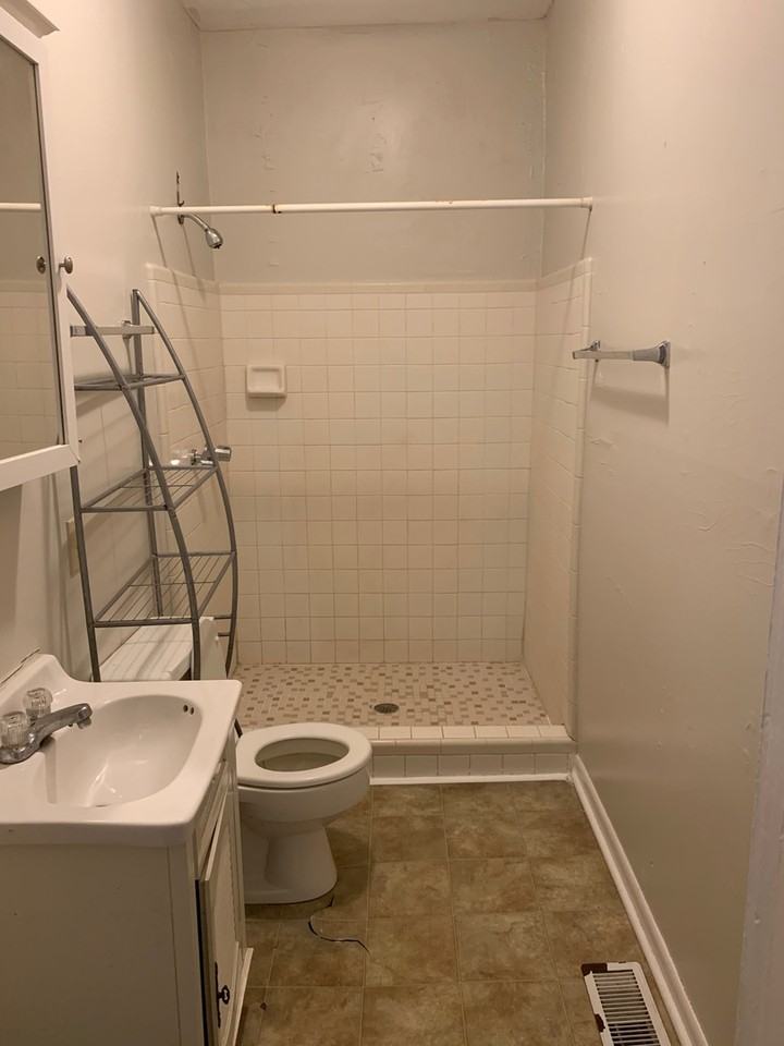 329 Oldham Ave - Photo 2 of 27