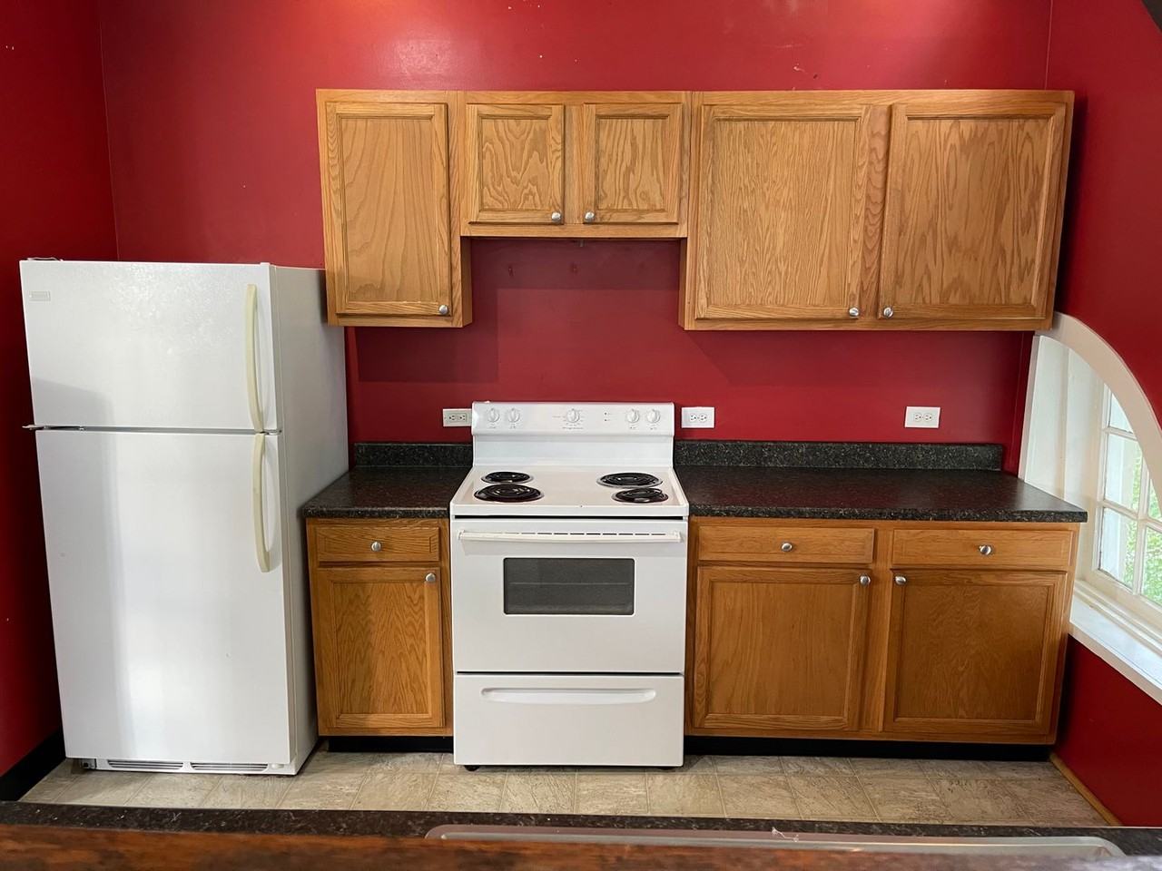 418 E Maxwell St - Photo 5 of 22