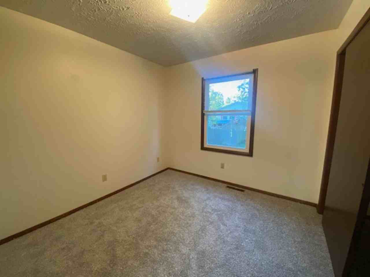 1530 N Hershey Rd - Photo 5 of 13