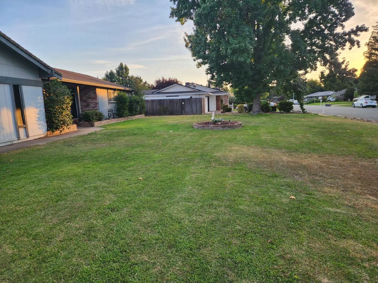 13726 Pinto Ln - Photo 2 of 24