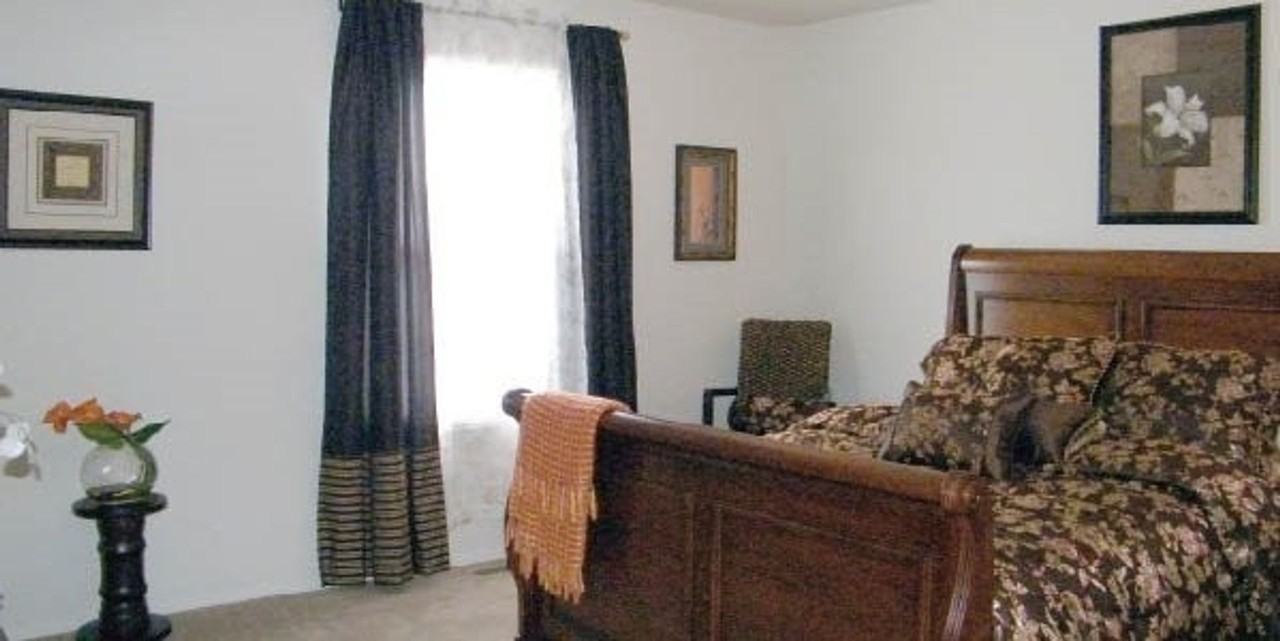 4650 Greenwood Dr - Photo 2 of 4