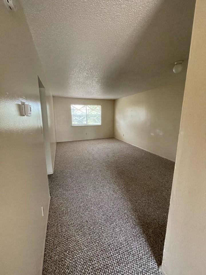 2192 Knox Mcrae Dr - Photo 3 of 10