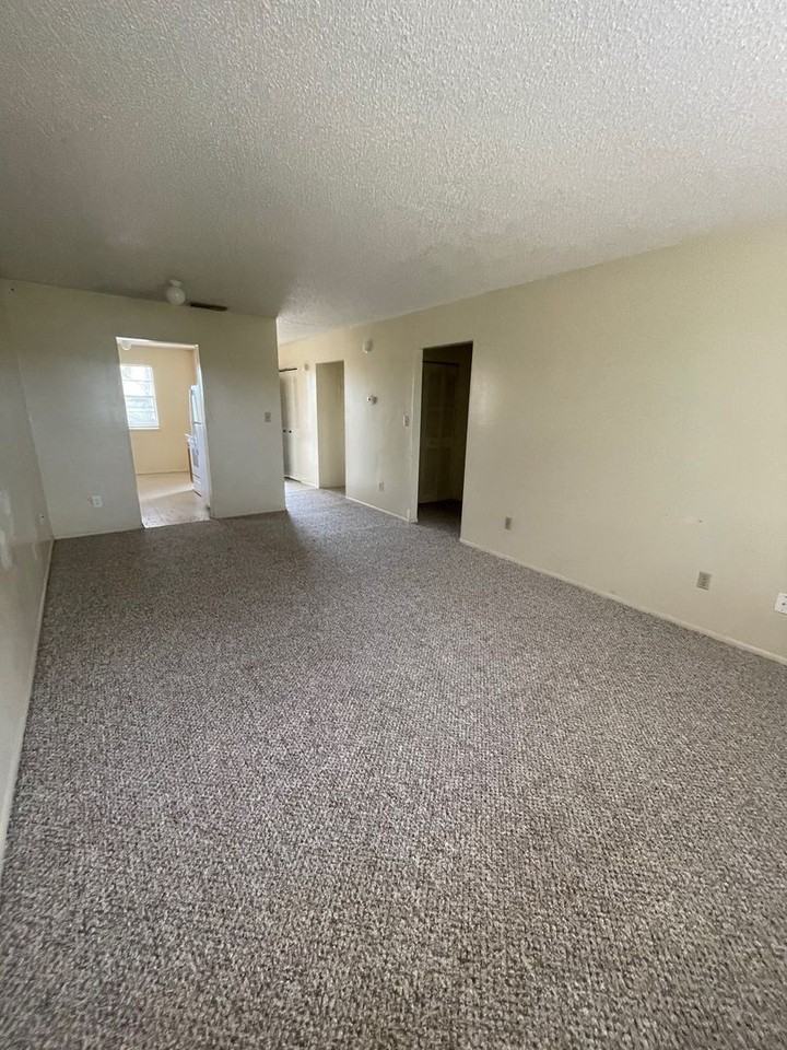 2192 Knox Mcrae Dr - Photo 5 of 10