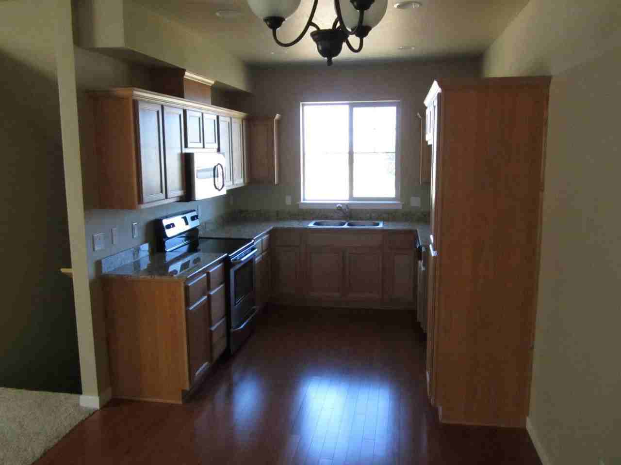240 Cherry Bark Ln - Photo 7 of 11