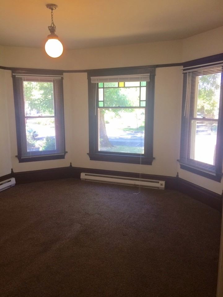 276 W 12th Ave Lowr - Photo 2 of 15