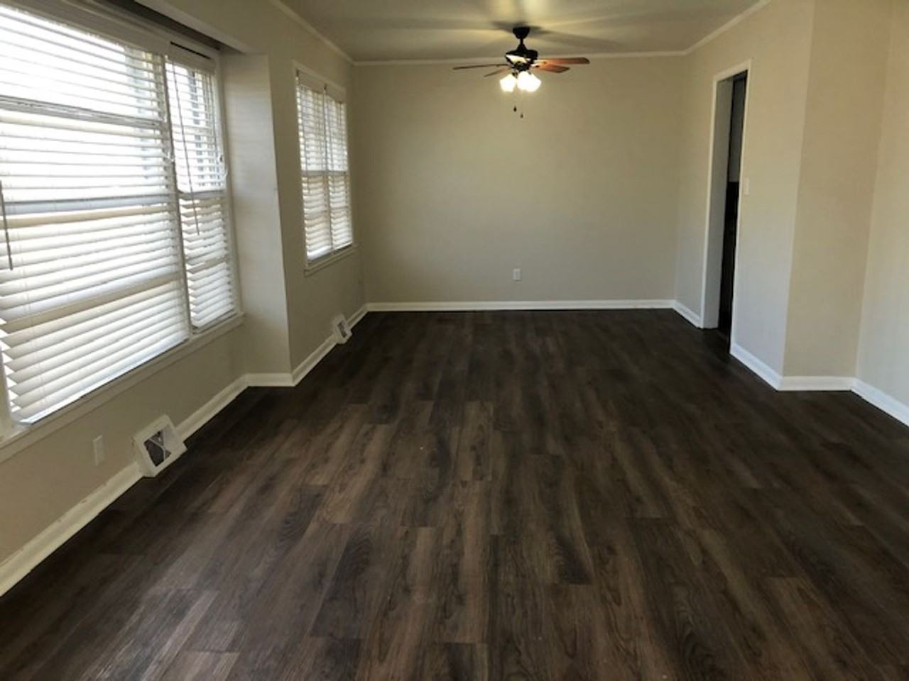 308 S Foster Dr - Photo 3 of 8