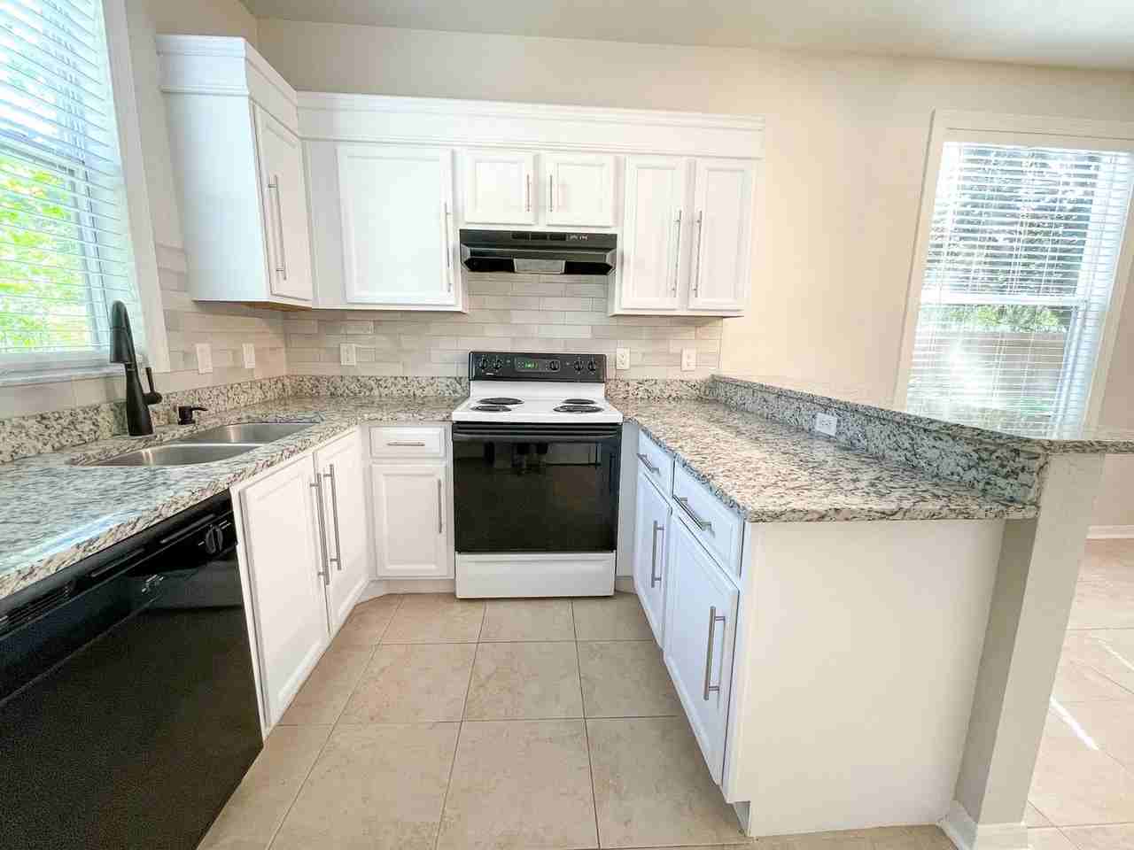 3575 Sw 30th Way - Photo 2 of 25