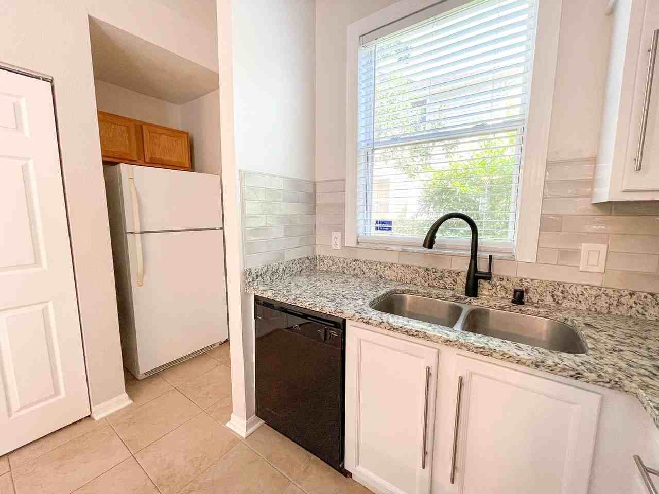 3575 Sw 30th Way - Photo 3 of 25