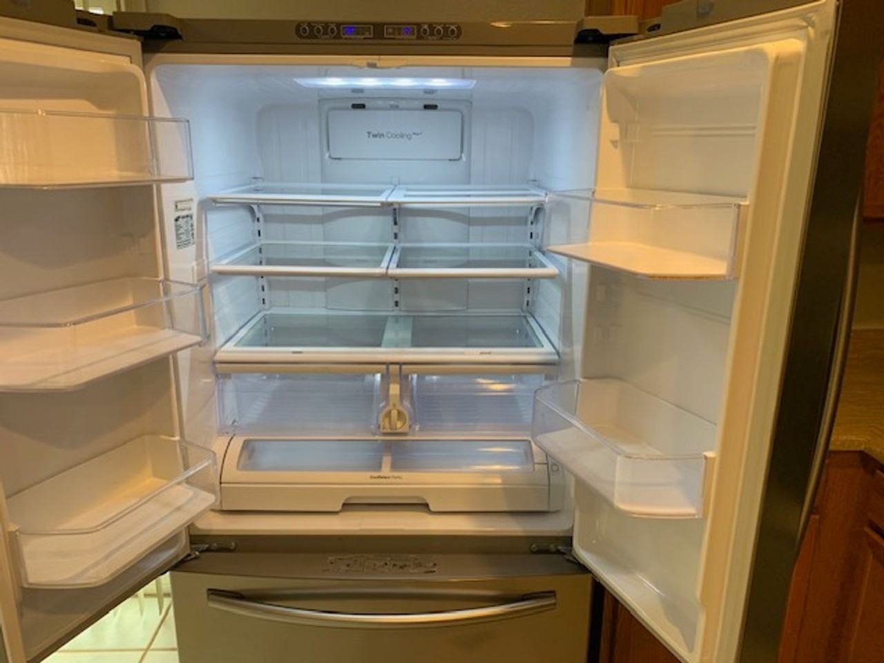 243 S Noble - Photo 7 of 19