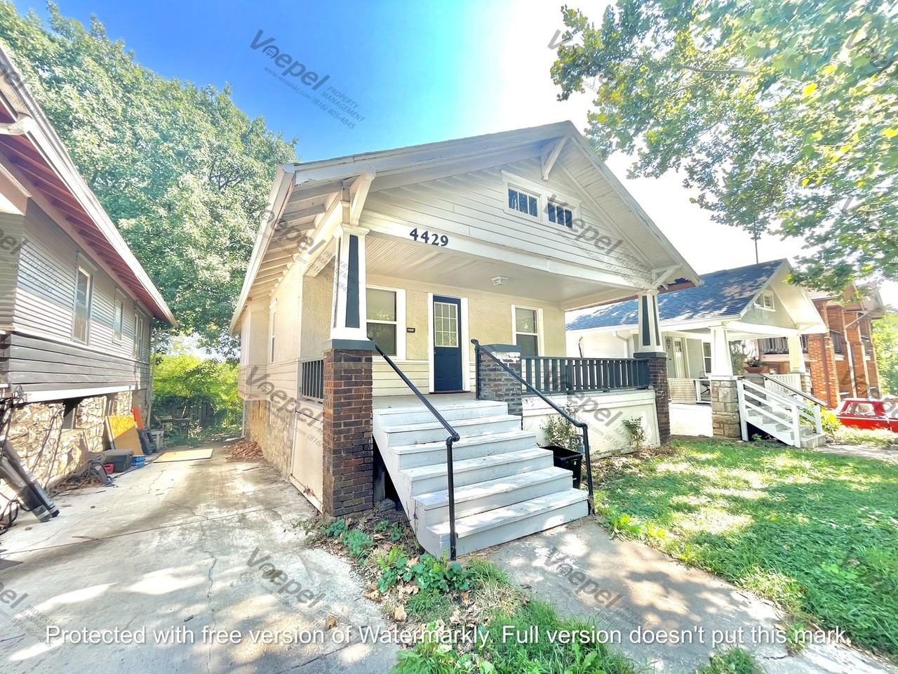 4429 Virginia Ave - Photo 3 of 24