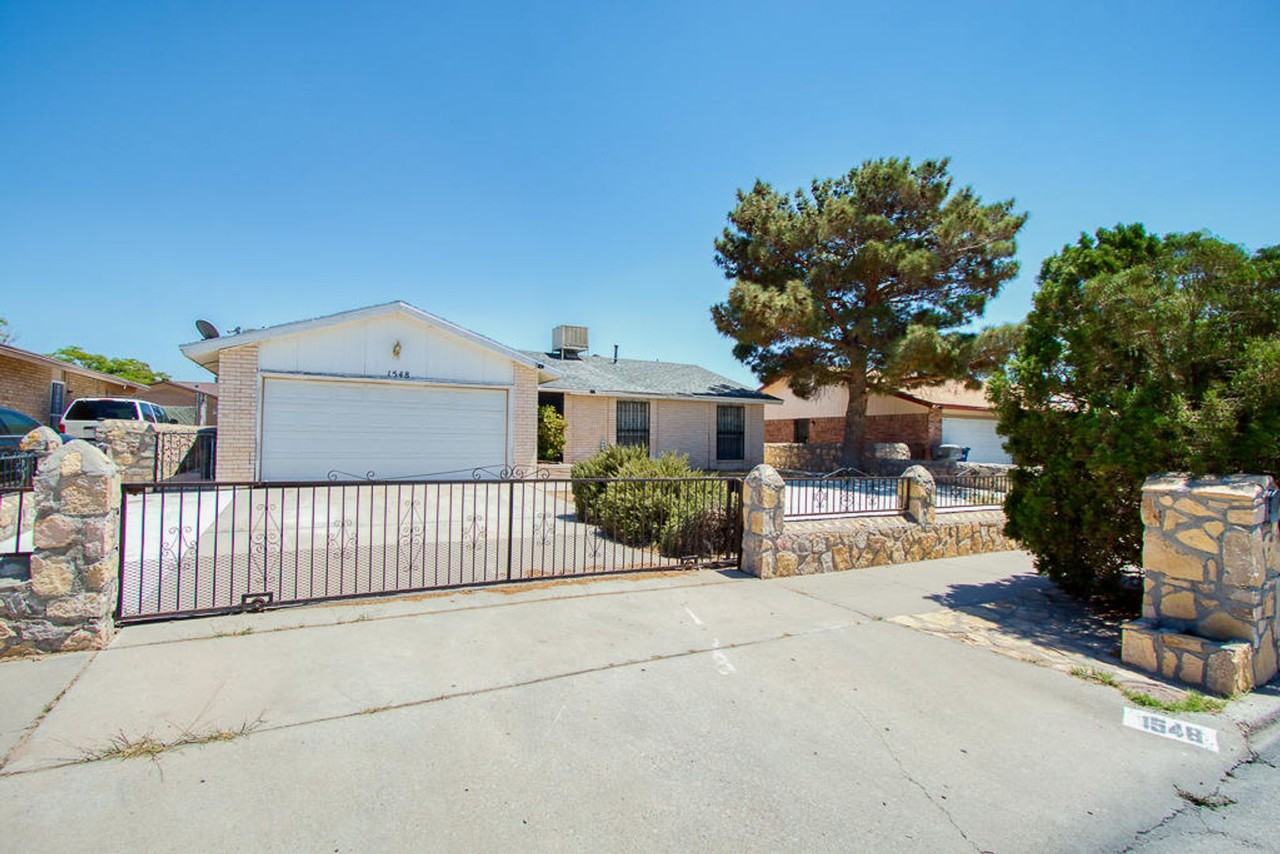 1548 James Chisum Dr - Photo 2 of 9