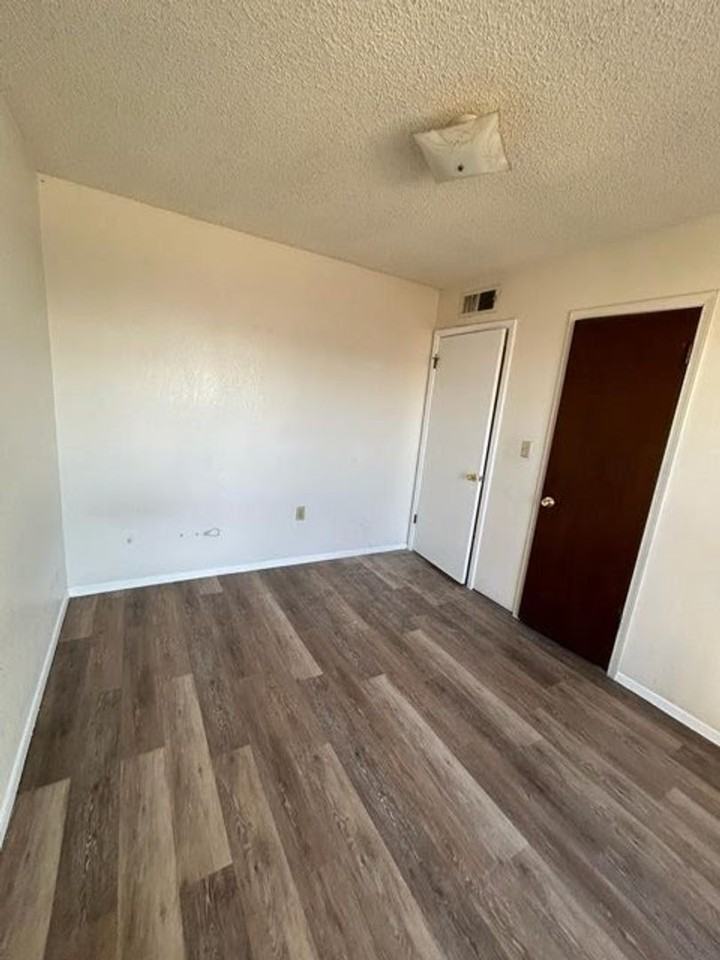 1548 James Chisum Dr - Photo 5 of 9
