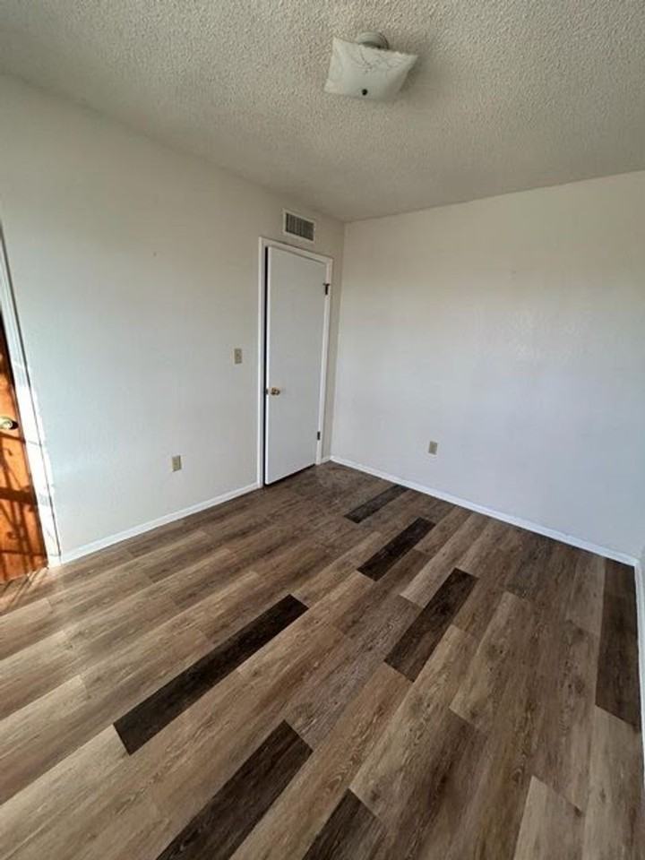 1548 James Chisum Dr - Photo 6 of 9