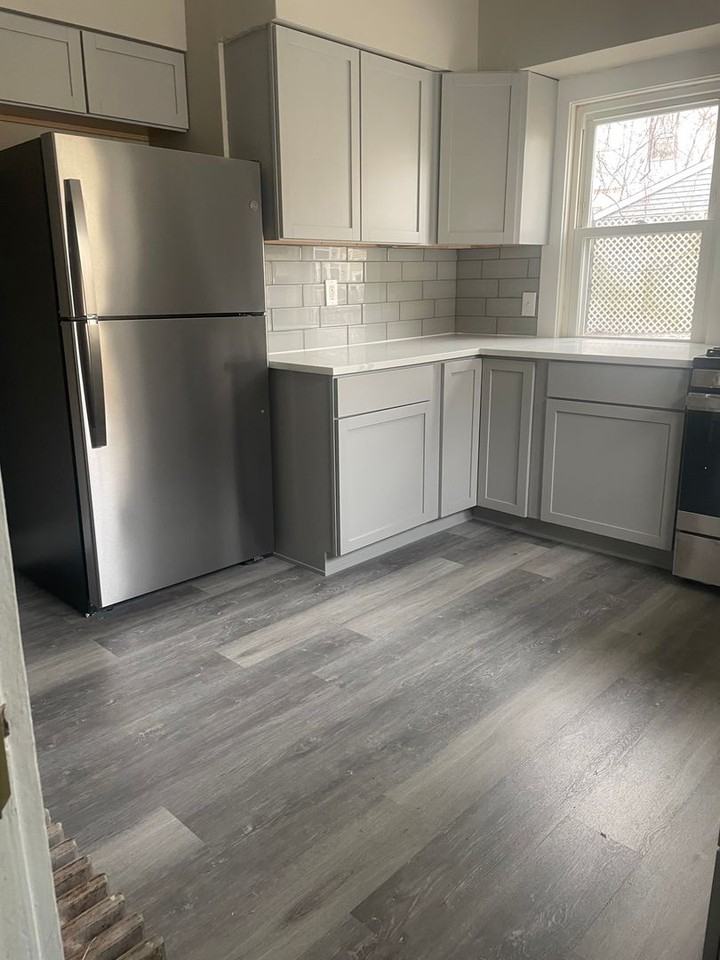 2033 N 47th St - Photo 2 of 21