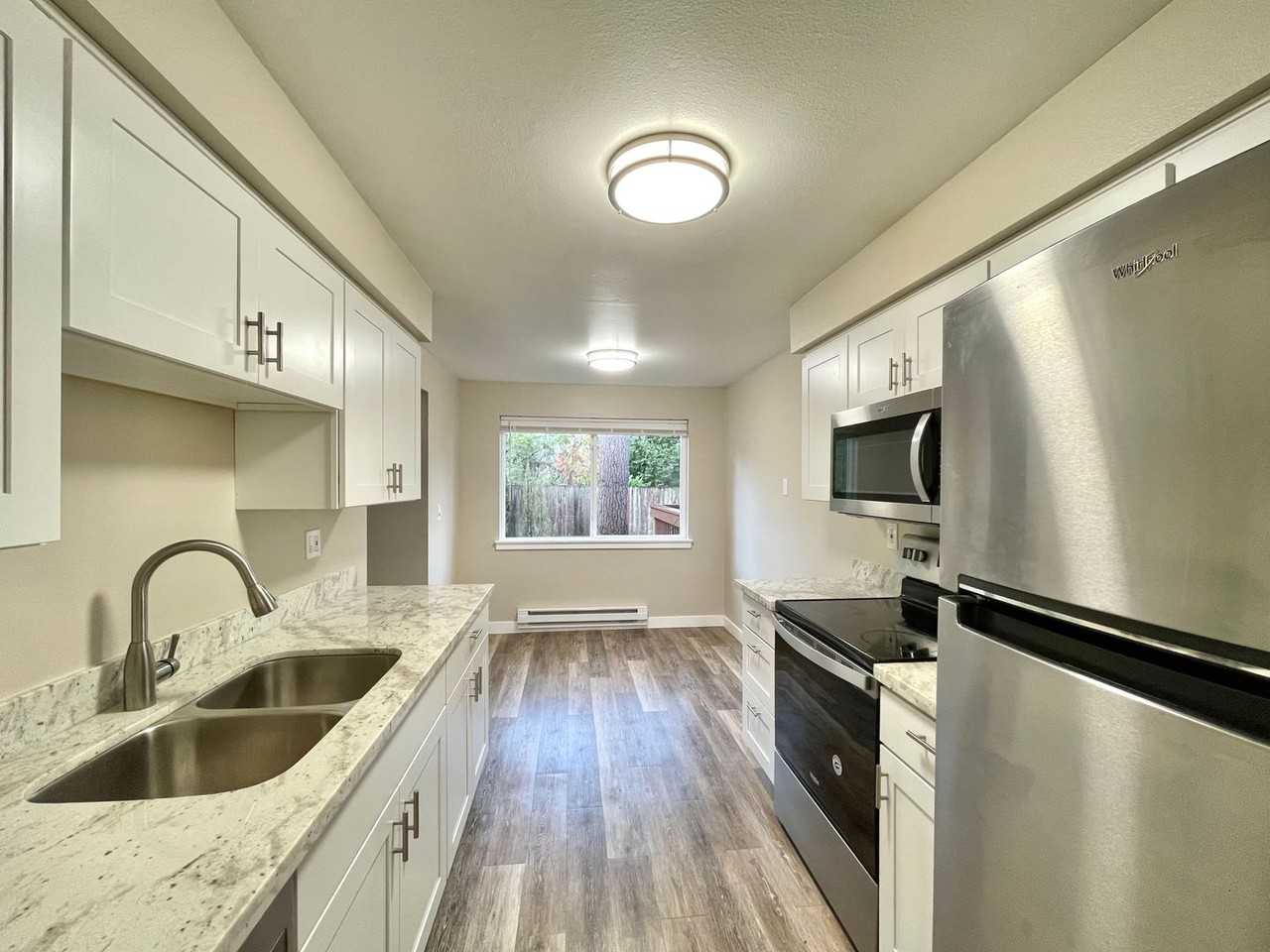 17310 Ne 45th St #121 - Photo 2 of 15