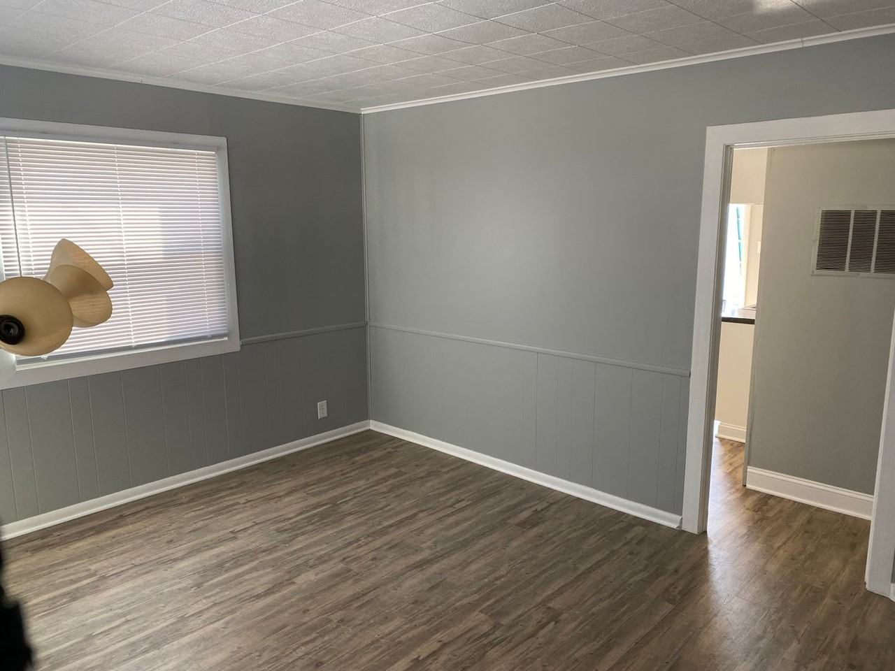 221 E Lincoln Ave - Photo 3 of 13