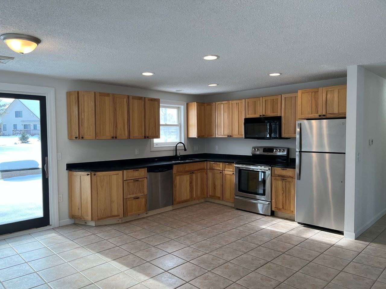 485 Jersey Hts - Photo 3 of 17