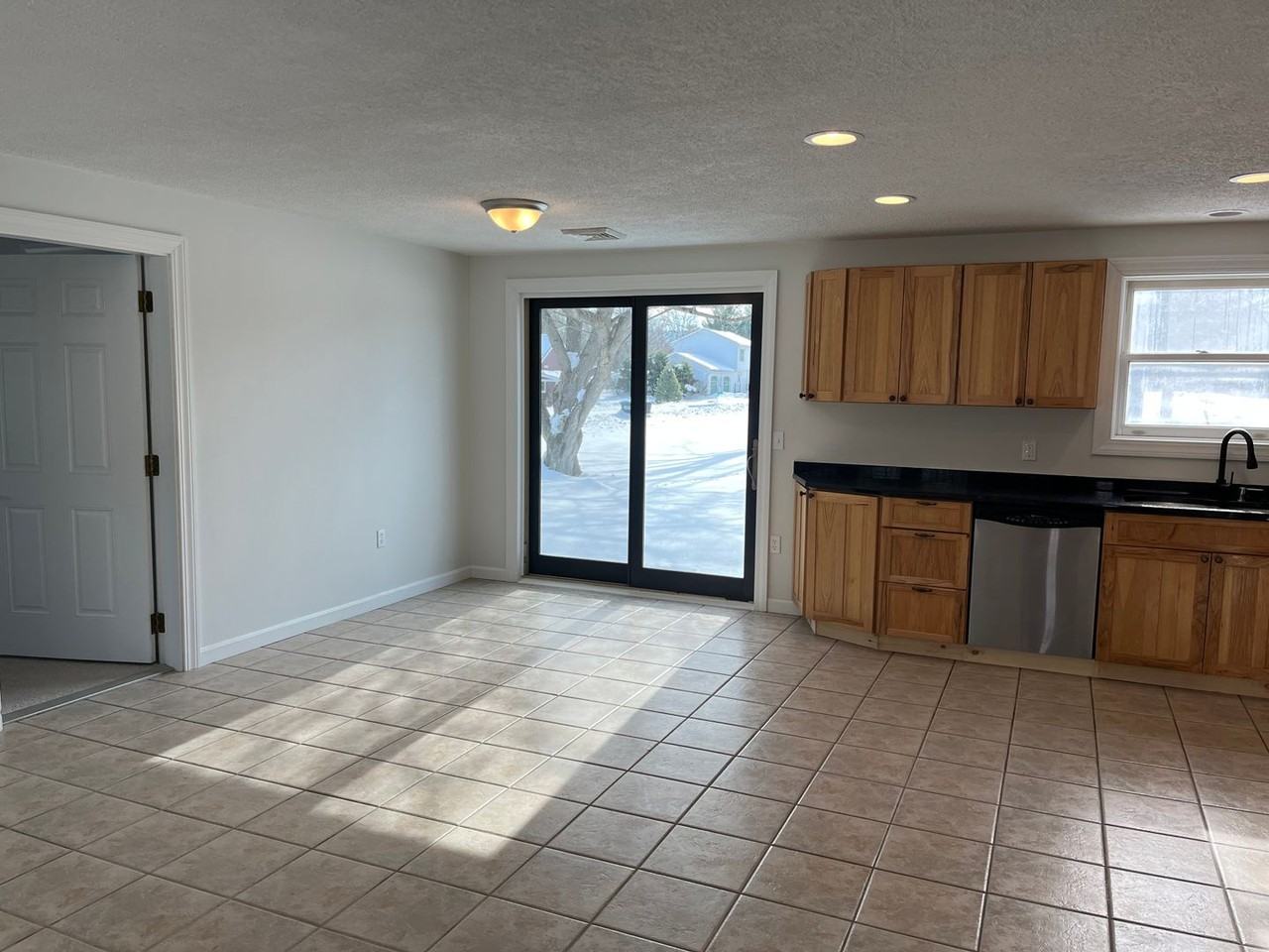 485 Jersey Hts - Photo 5 of 15