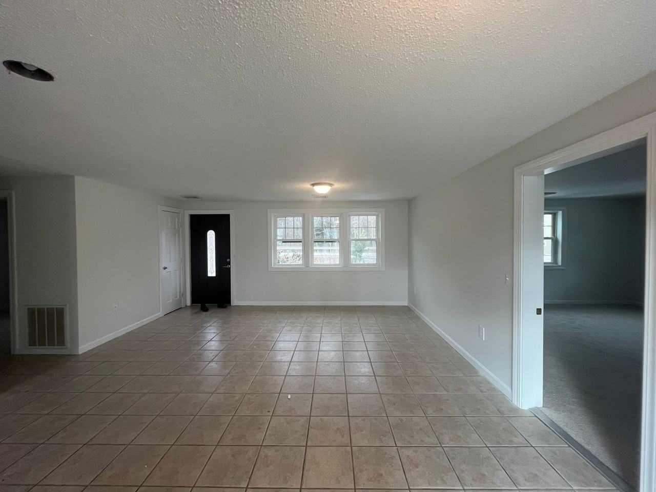 485 Jersey Hts - Photo 6 of 15