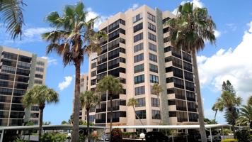 featured image of 627 Alhambra Rd #702