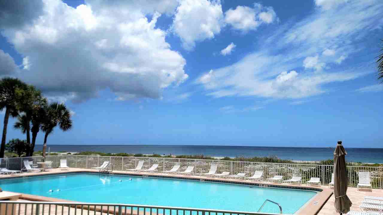 627 Alhambra Rd #702 - Photo 2 of 32