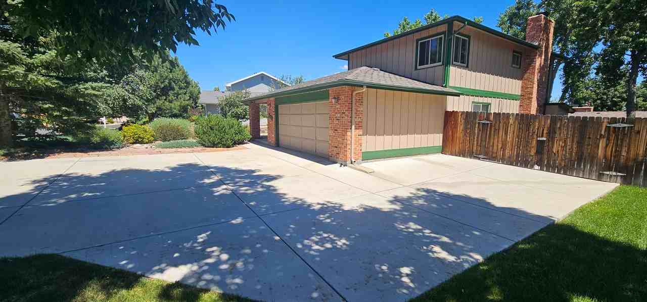 4325 Stonehaven Dr - Photo 2 of 29