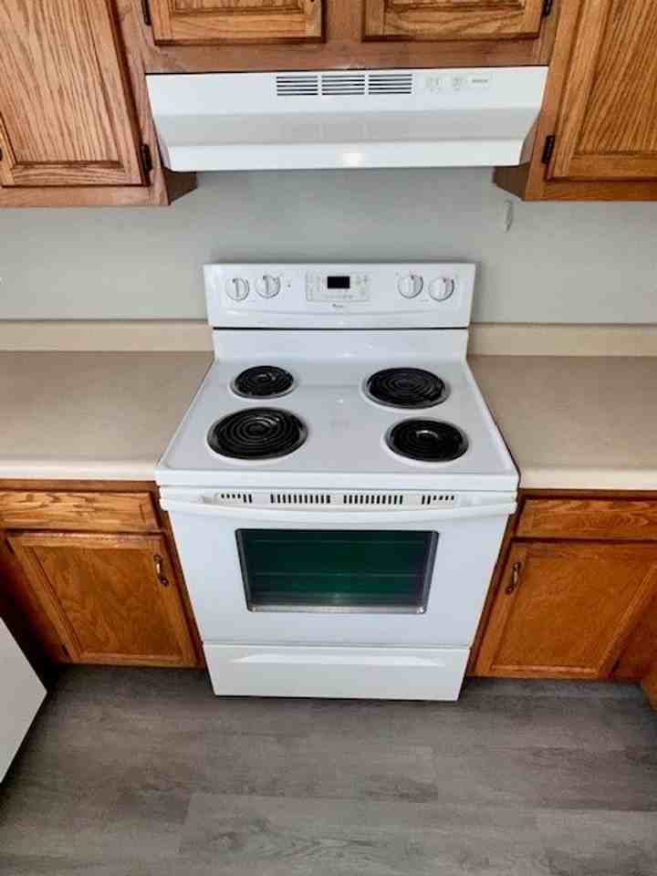 356 Oxford Dr - Photo 7 of 18